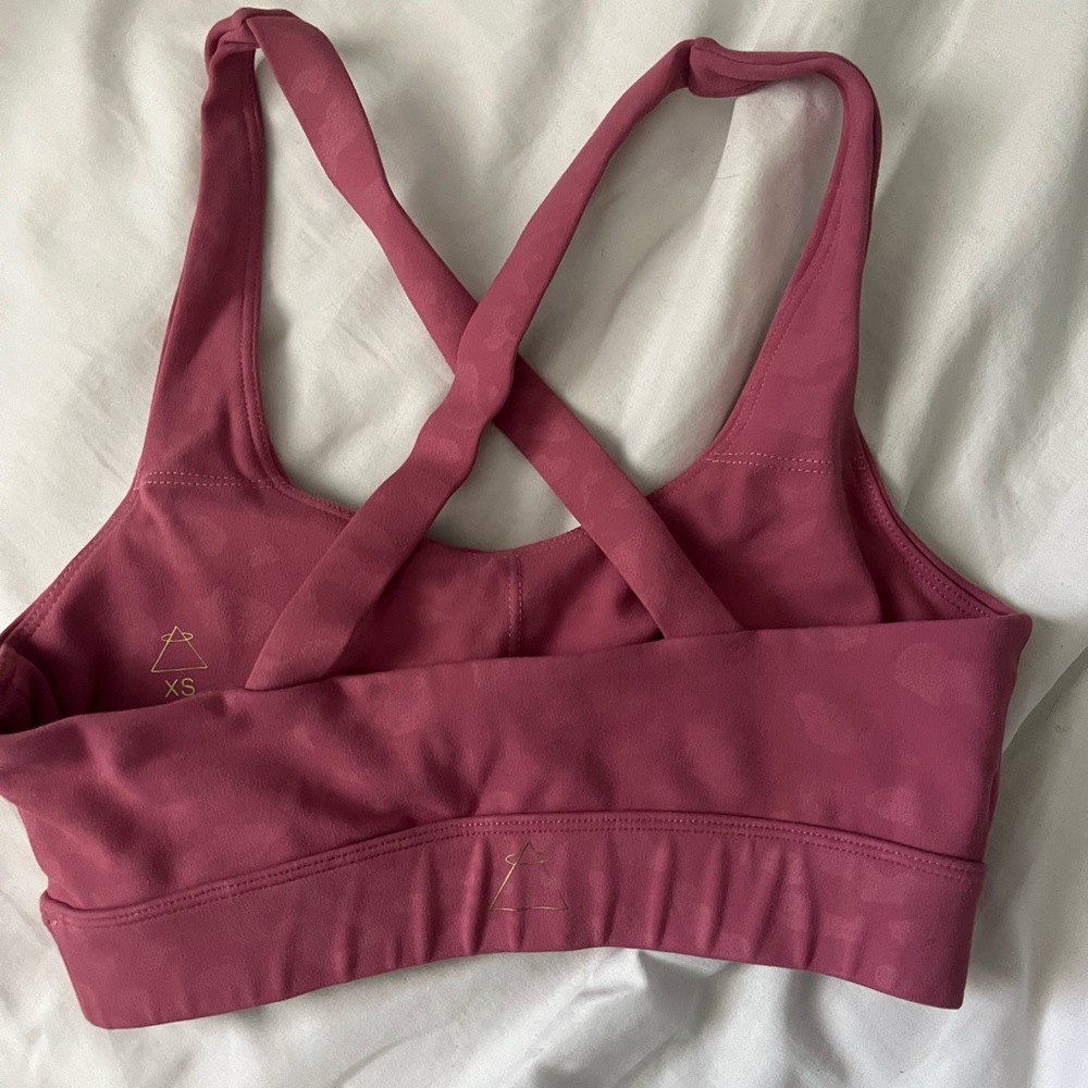 Pink Sports Bra 💪 - Picture 2 of 4